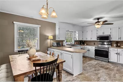 239 Harris Avenue, Elkin, NC 28621 - Photo 9