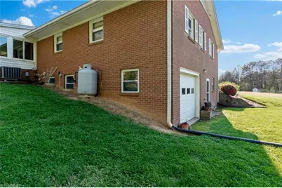 5635 June Lane, Winston-Salem, NC 27127 - Photo 33