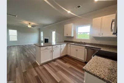 640 Cam Circle, High Point, NC 27265 - Photo 5