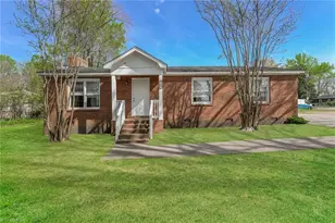1118 English St, Greensboro, NC 27401 - Photo 1