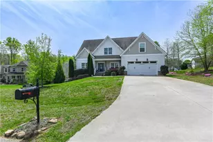 5609 Crooked Oak Dr, Summerfield, NC 27358 - Photo 3