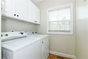 5609 Crooked Oak Dr, Summerfield, NC 27358 - Photo 17