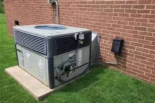 402 Doggett Dr, Graham, NC 27253 - Photo 41