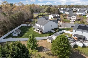 138 Buckeye Ct, Burlington, NC 27215 - Photo 5