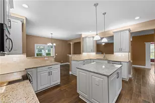 138 Buckeye Ct, Burlington, NC 27215 - Photo 13