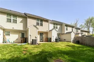 111 Swan Haven Ln, Greensboro, NC 27405 - Photo 19