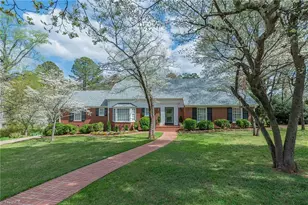 403 Weaver Dr, Lexington, NC 27292 - Photo 1