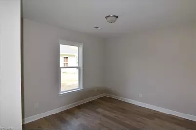 304 E 8th Street 8th Street, Lexington, NC 27295 - Photo 11