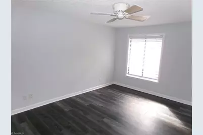 218 Lamplighter Circle, Winston-Salem, NC 27104 - Photo 9