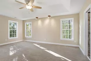 2218 Brigham Rd, Greensboro, NC 27409 - Photo 23