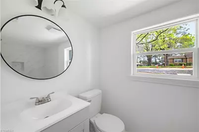 804 Ridge Street, Madison, NC 27025 - Photo 17