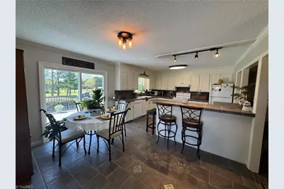 3145 Volunteer Road, Pinnacle, NC 27043 - Photo 31