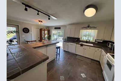 3145 Volunteer Road, Pinnacle, NC 27043 - Photo 27