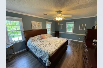 802 Gretchen Lane, Greensboro, NC 27410 - Photo 13