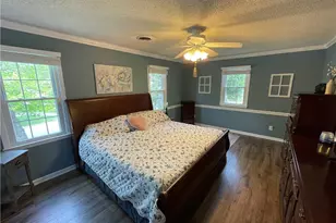 802 Gretchen Ln, Greensboro, NC 27410 - Photo 13