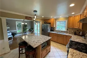 802 Gretchen Ln, Greensboro, NC 27410 - Photo 9