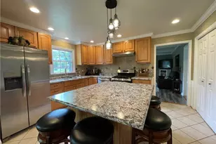 802 Gretchen Ln, Greensboro, NC 27410 - Photo 7