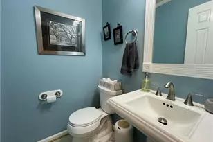 802 Gretchen Ln, Greensboro, NC 27410 - Photo 11