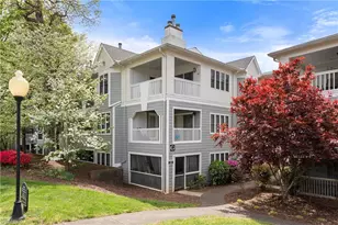 217 Oakwood Ct, Winston-Salem, NC 27103 - Photo 1