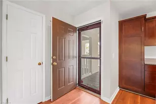 217 Oakwood Ct, Winston-Salem, NC 27103 - Photo 7