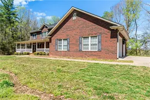 1381 Foster Payne Rd, Boomer, NC 28606 - Photo 3