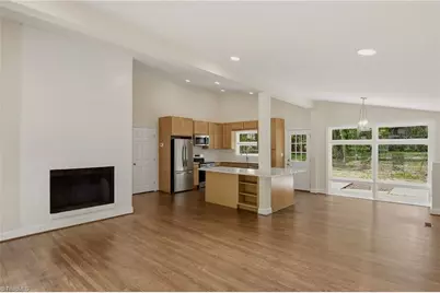 2711 Glenhaven Lane, Winston-Salem, NC 27106 - Photo 9