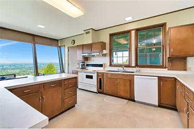 271 Casa Robles Drive, Moravian Falls, NC 28654 - Photo 11