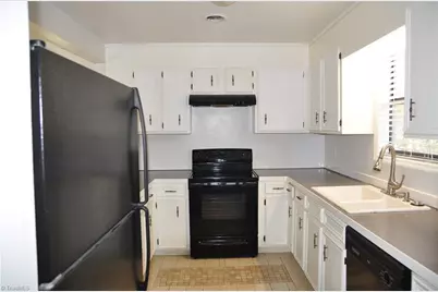 1504 Aspen Way, Winston-Salem, NC 27106 - Photo 5