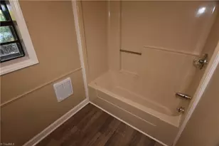 4053 Leo St, Winston-Salem, NC 27105 - Photo 9