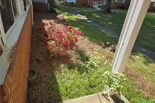 1846 Villa Dr, Greensboro, NC 27403 - Photo 3