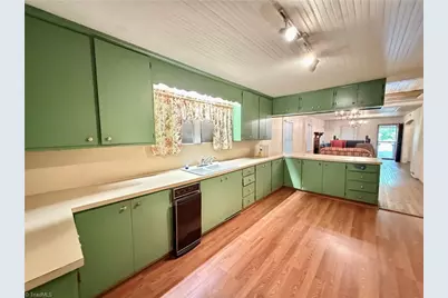 1210 Jackson Lake Road, High Point, NC 27263 - Photo 5