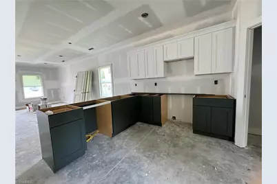 408 Dobson Street, Kernersville, NC 27284 - Photo 7