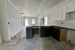 408 Dobson St, Kernersville, NC 27284 - Photo 5