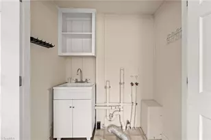 324 Woodrow Ave, High Point, NC 27262 - Photo 19