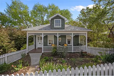 415 S Poplar Street, Winston-Salem, NC 27101 - Photo 1