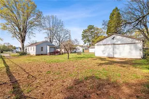 900 W Monroe St, Mayodan, NC 27027 - Photo 25