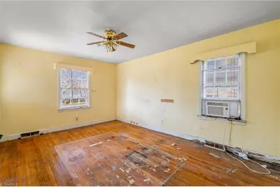 900 W Monroe Street, Mayodan, NC 27027 - Photo 5