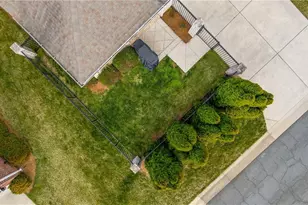 5584 Foxgate Cir, Winston-Salem, NC 27106 - Photo 41