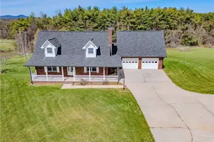 11325 Glade Valley Rd, Ennice, NC 28623 - Photo 5