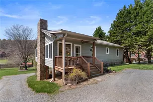 1044 Jackson Dr, Piney Creek, NC 28663 - Photo 5