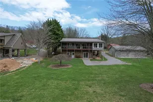 1044 Jackson Dr, Piney Creek, NC 28663 - Photo 3