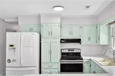 1407 Lambs Lane, Kernersville, NC 27284 - Photo 3