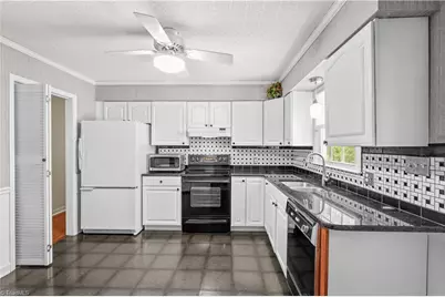 4325 Rosebriar Lane, Winston-Salem, NC 27106 - Photo 3