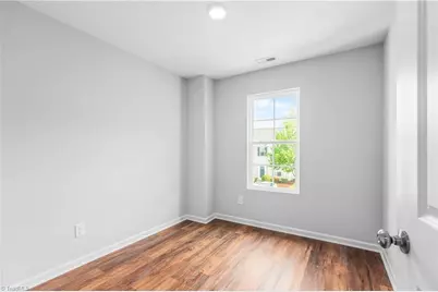1633 Olivers Crossing Circle, Winston-Salem, NC 27127 - Photo 25