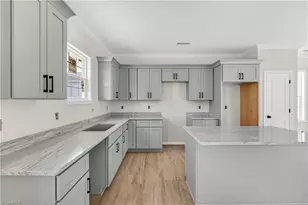 1703 Gavin Dr, High Point, NC 27260 - Photo 9