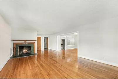 711 Quaker Lane, High Point, NC 27262 - Photo 5