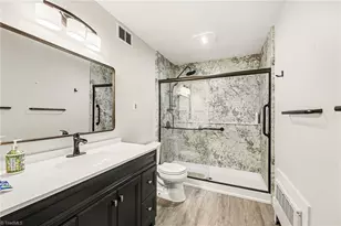 711 Quaker Ln, High Point, NC 27262 - Photo 13