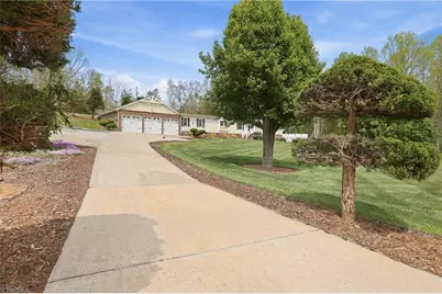 7352 Nc Highway 18, Boomer, NC 28606 - Photo 11