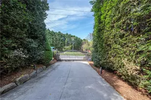 4090 Carriage Manor Cove, Winston-Salem, NC 27106 - Photo 47