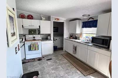 4430 Effie Lane, Walkertown, NC 27051 - Photo 7